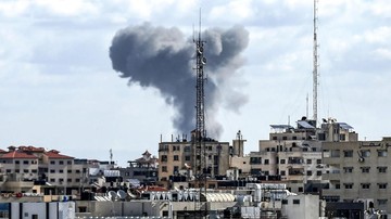 Tel Aviv Diroket, Israel Bombardir Jalur Gaza