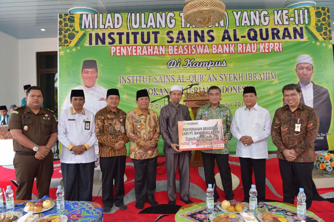 Bank Riau Kepri Serahkan Beasiswa Untuk Mahasiswa ISQ Syekh Ibrahim Rohul