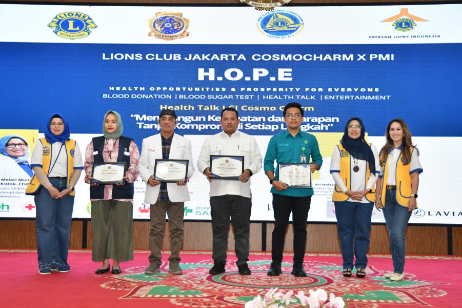 BRK Syariah Fasilitasi Donor Darah Lion Club Jakarta Cosmo Charm dan PMI Pekanbaru   