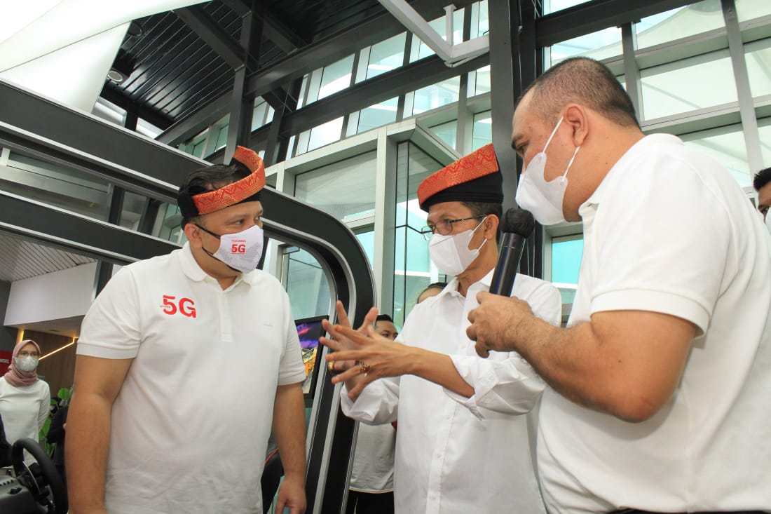 Kerjasama Telkomsel Bersama Schneider Electric, Dorong Pemanfaatan Teknologi 5G untuk Industri 4.0 di Indonesia