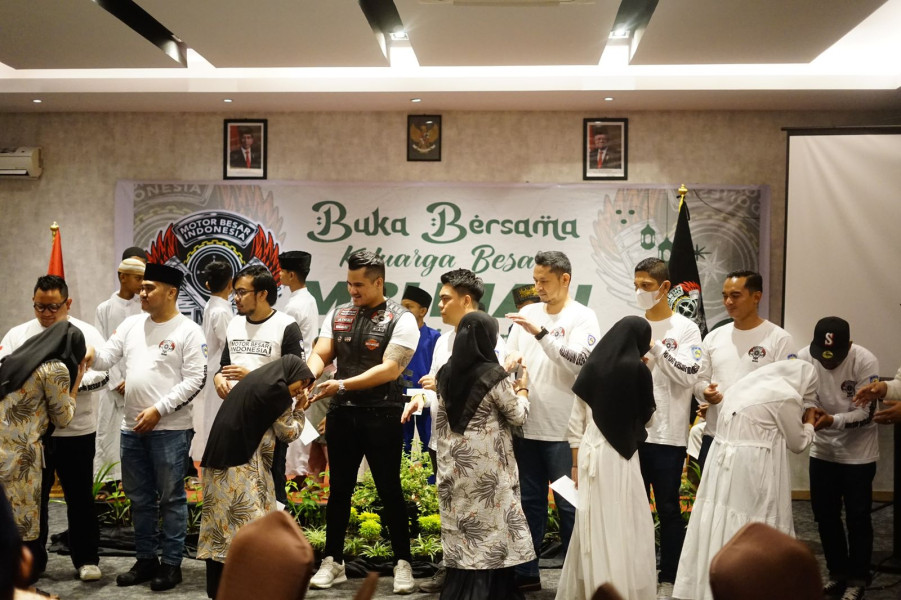 MBI Riau Kembali Gelar Program Ramadhan Berkah, Bagikan Sembako, Takjil dan Santuni Anak Yatim