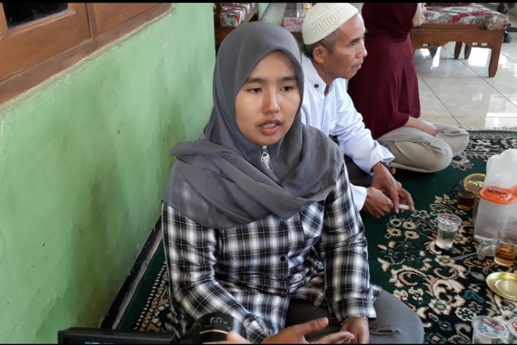 Guru di Bekasi yang Dipecat karena Pilih Ridwan Kamil Menolak Balik Ke Sekolah