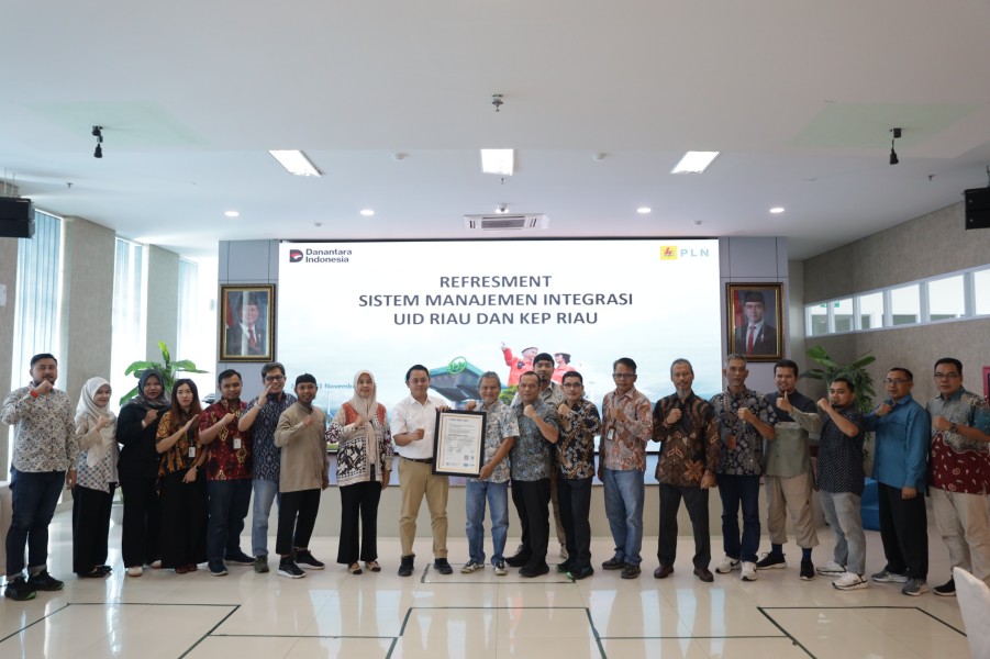 PLN UID Riau dan Kepri Kantongi Sertifikat ISO 14001:2015, Tegaskan Komitmen Lingkungan Berkelanjutan