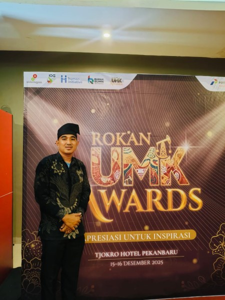 Penggiat Seni Rahmat Pantun Hadiri Rokan UMK Awards 2025 Besutan PHR