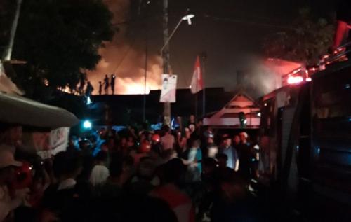 Kebakaran Permukiman Padat Penduduk di Makassar, 25 Rumah Ludes