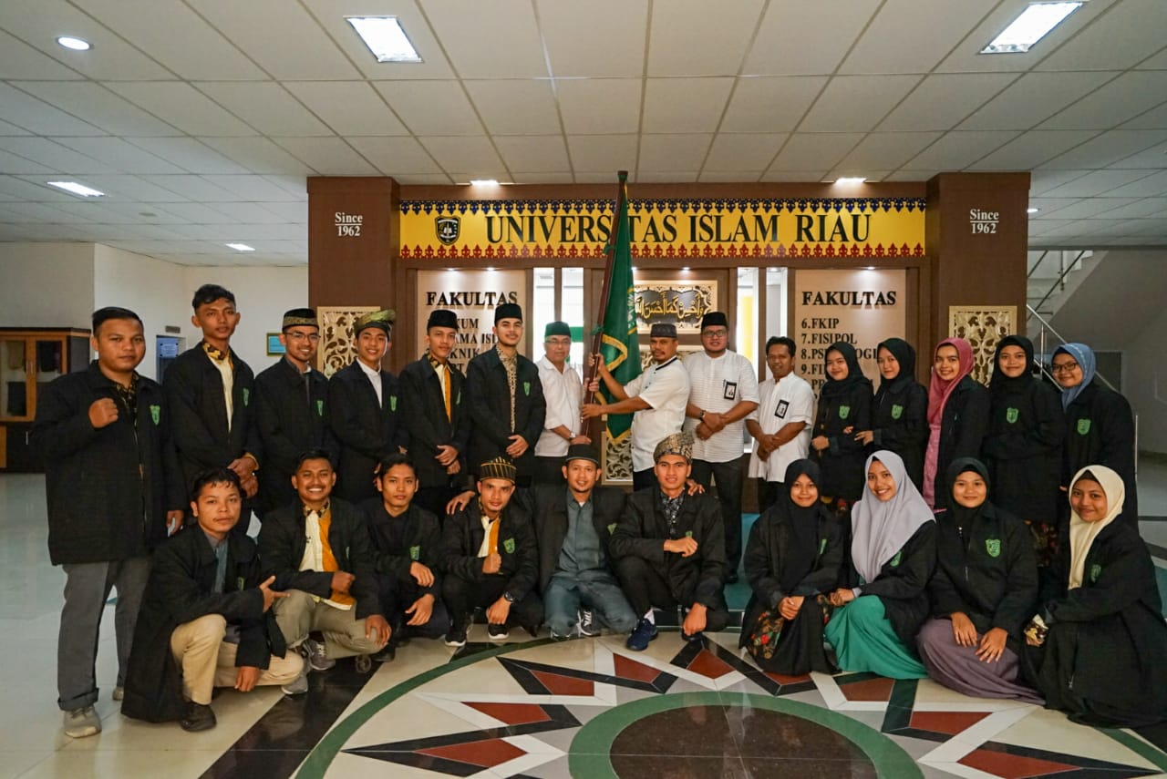 Wakil Rektor Lepas Kafilah UIR ke MTQ Nasional XVI  di Banda Aceh