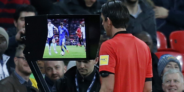 UEFA Belum Berani Ambil Keputusan untuk Terapkan VAR di Liga Champions