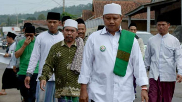 Jadi Ganjalan Elektabilitas Ridwan Kamil, Uu Kerja Keras