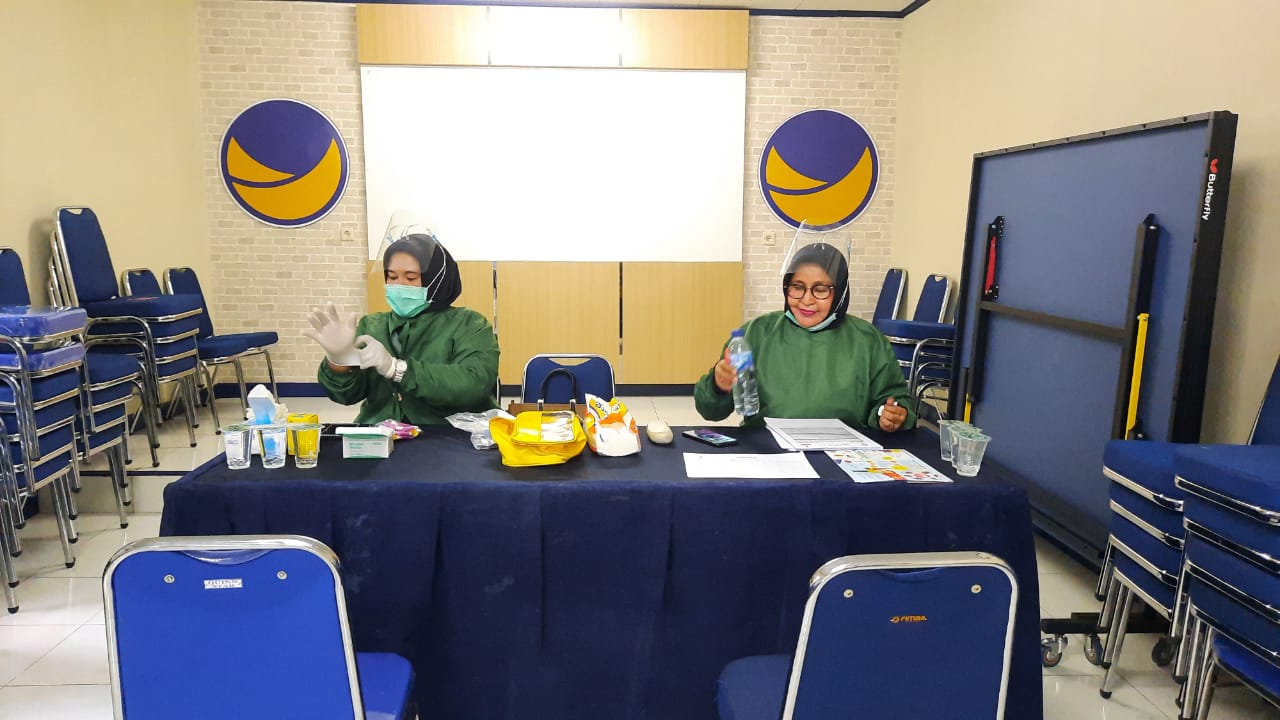 Menyambut HUT ke-9, DPW Partai NasDem Riau Melakukan Rapid Test dan Swab Test Gratis