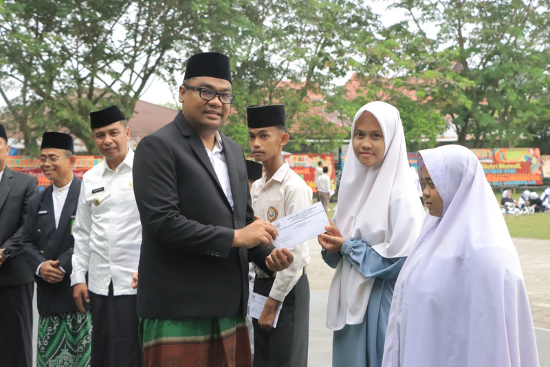 Hari Santri Nasional, Kapolres Kampar:  Santri  Berkontribusi untuk Bangsa