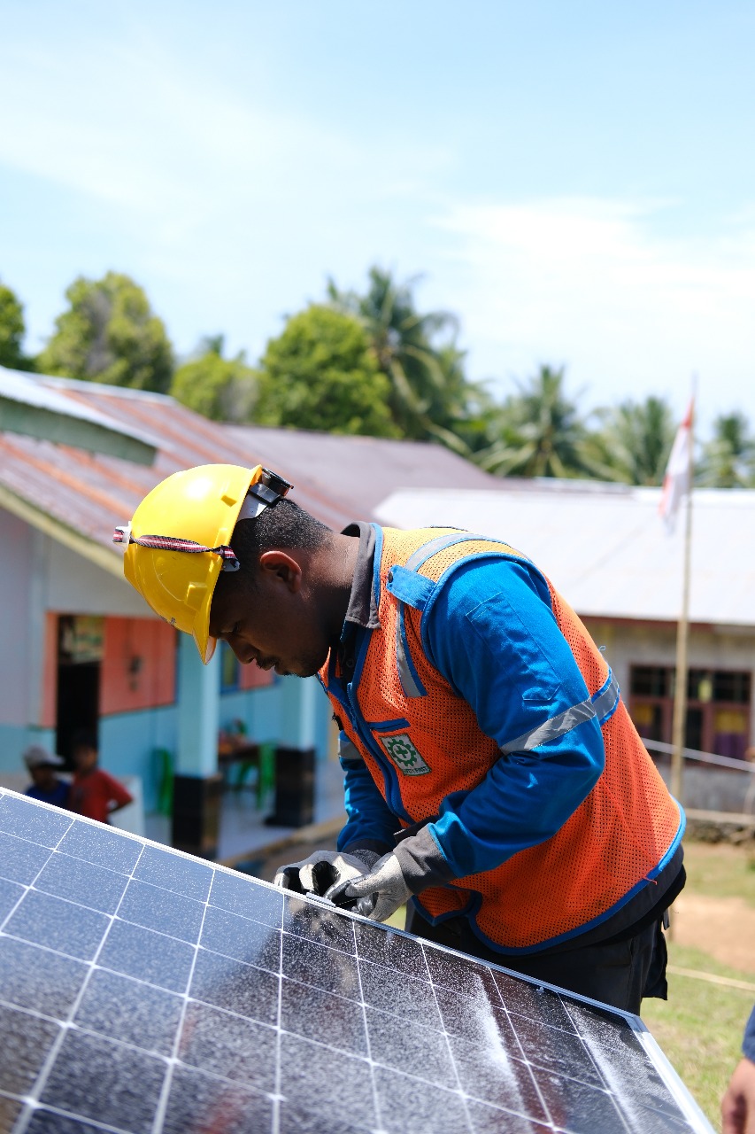 Listrik PLN Masuk 24 Jam, Ratusan Siswa di Maluku Utara Bisa Rasakan Digitalisasi Pendidikan