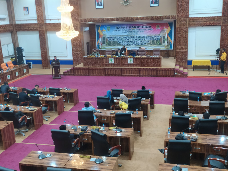 Fraksi DPRD Rohil Dengarkan Jawaban Bupati terkait Ranperda Perubahan APBD tahun 2024