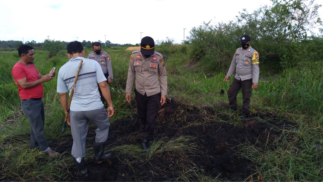 Polsek Pangkalan Lesung Patroli Karhutla di Desa Tanjung Kuyo
