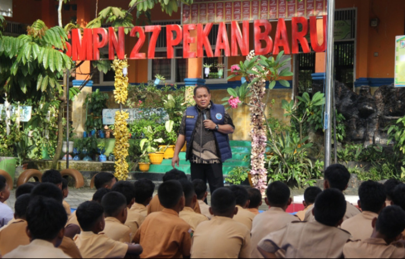 Sebanyak 384 Pelajar SMPN 27 Pekanbaru Deklarasi Anti Narkoba, Apa Saja Pesan Kepala BNN?