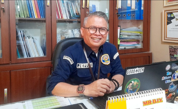 Kepsek SMK Labor: Siswa Boleh Bawa Handphone, Tapi Ikuti Aturan Sekolah