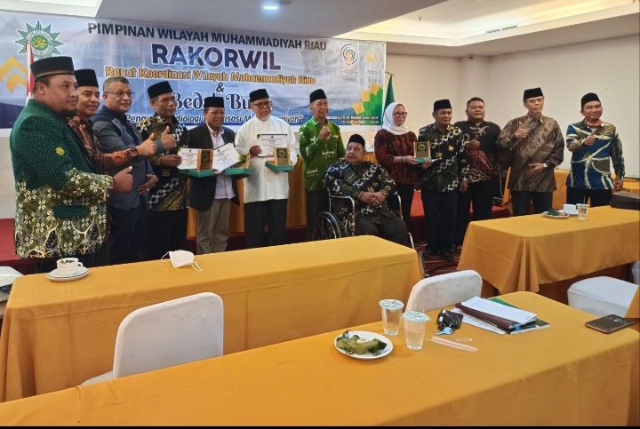 Jelang Muktamar Ke-48 Muhammadiyah, PW Muhammadiyah Riau Gelar Rakorwil dan Bedah Buku
