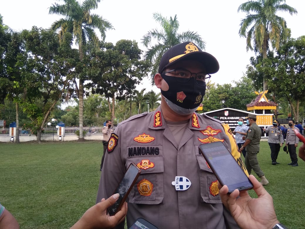 Polresta Pekanbaru Lakukan Penyekatan Jalan Selama PSBM di 4 Kecamatan