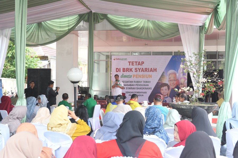 BRK Syariah Hadirkan Senam Sehat dan Pemeriksaan Kesehatan Gratis untuk Nasabah Pensiunan dan Pra Pensiun di Bangkinang