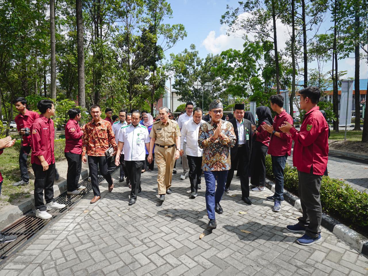 Wakil Ketua MPR Zulkifli Hasan Bicara Pancasila di Ratusan Mahasiswa UIR
