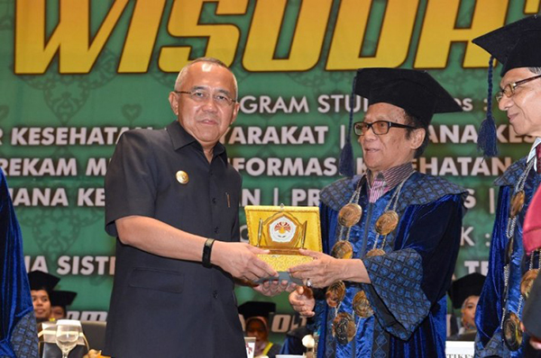 Gubernur Beberkan Perhatian Pemprov Riau ke Dunia Pendidikan 