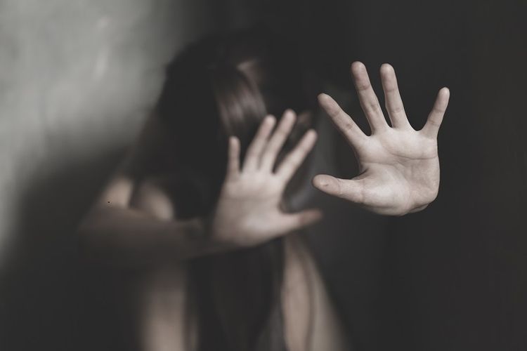 Berulang Kali Diperkosa Ayah Tiri, Gadis 18 Tahun Ini Melahirkan di Kamar Mandi