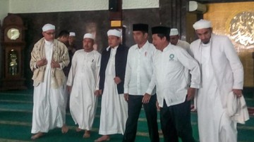 Alumni 212 Desak Istana Usut Pembocor Pertemuan dengan Jokowi