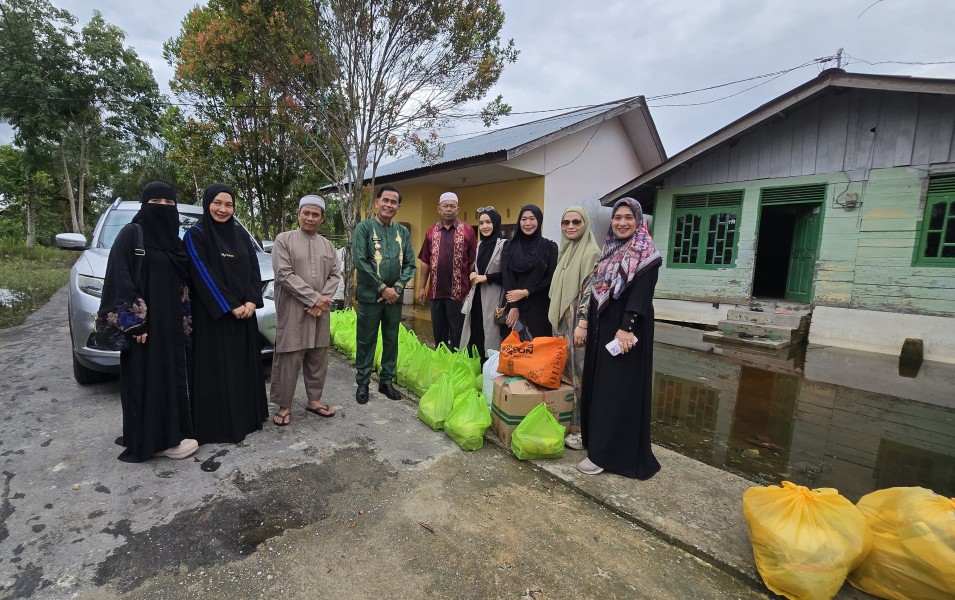 Sahabat Syar'i Pekanbaru Santuni Korban Banjir di Rumbai Pekanbaru