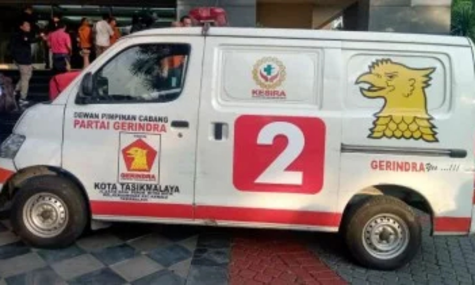 Pelaku Pembawa Ambulans Gerindra Berisi Batu Dibayar Rp1,2 Juta