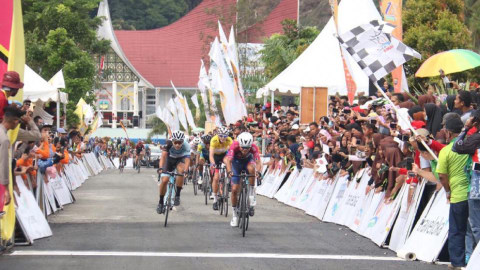 Jesse Ewart Kuasai Yellow Jersey di Etape 7 Tour de Singkarak 2018