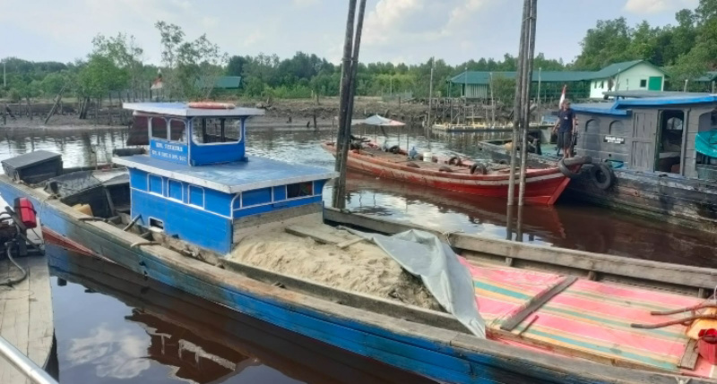 Ditpolairud Polda Riau Tetapkan 3 Tersangka Kasus Tambang Pasir Laut Ilegal