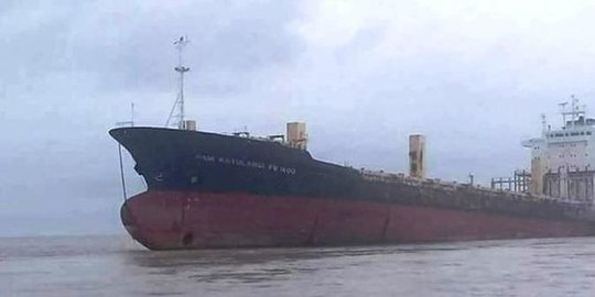 Kapal Misterius Berbendera Indonesia Muncul di Myanmar