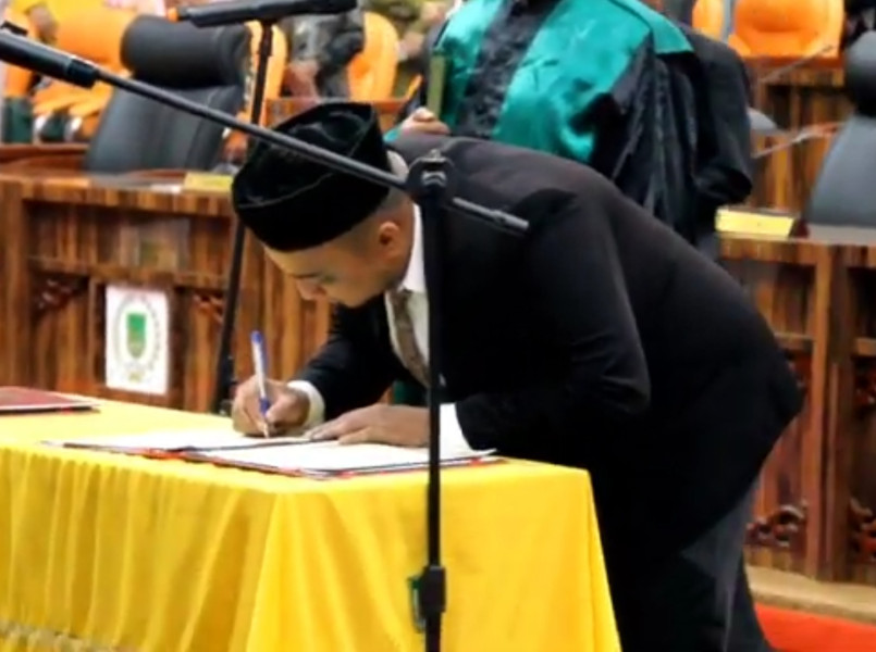 Dilantik Sebagai Anggota PAW DPRD Rohil, Sahrul Alfindra : Siap Bekerja dan Menjemput Aspirasi Masyarakat