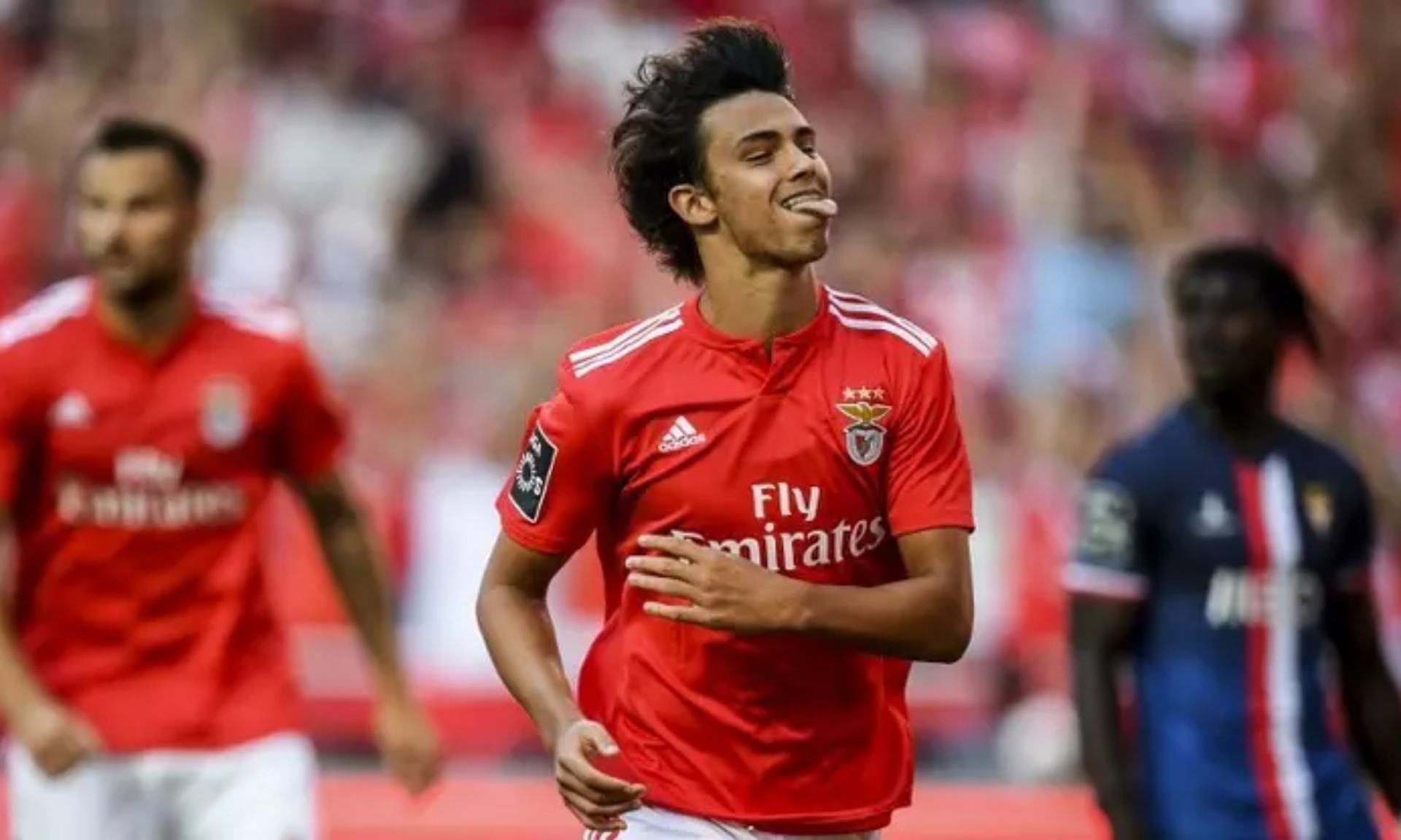 Manchester City Incar Bintang Muda Benfica