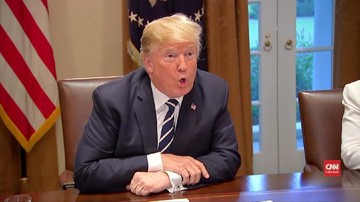 Trump Sebut Semua Warga AS Bakal Miskin Jika Dia Digulingkan