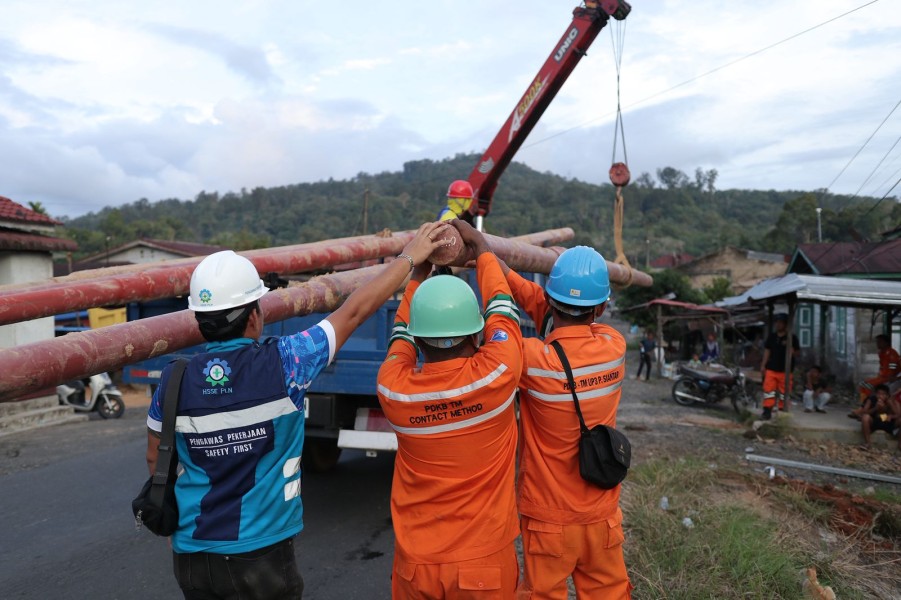 Listrik Sumut Hampir Pulih Sepenuhnya, PLN All Out Hidupkan Kembali Listrik Sibolga dan Tapanuli Tengah