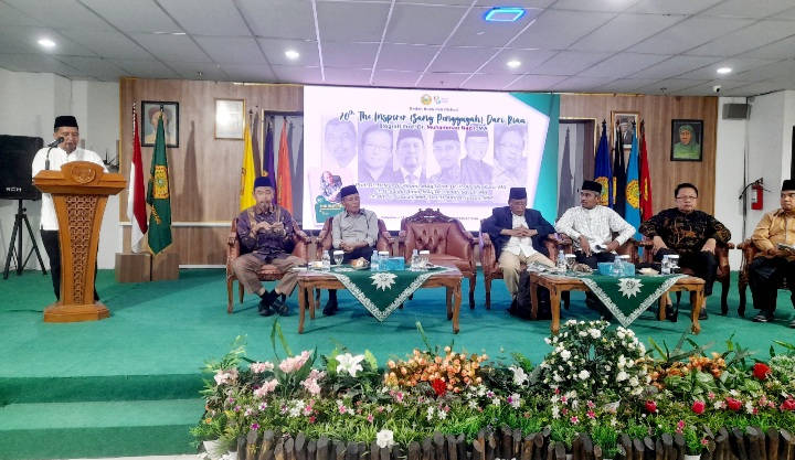 Enam Tokoh Riau Bedah Buku Biografi Prof M Nazir 