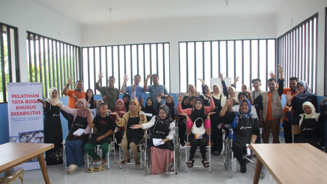 Pertamina PT. Patra Driling Contractor Latih Penyandang Disabilitas Cara Membuat dan Menyajikan Kue