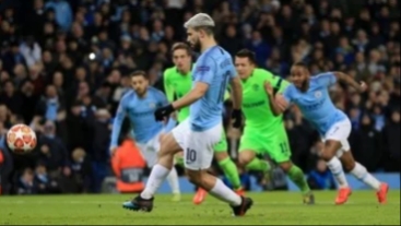 Hajar Schalke 7 - 0 , ManCity Ke Perempatfinal Liga Champions