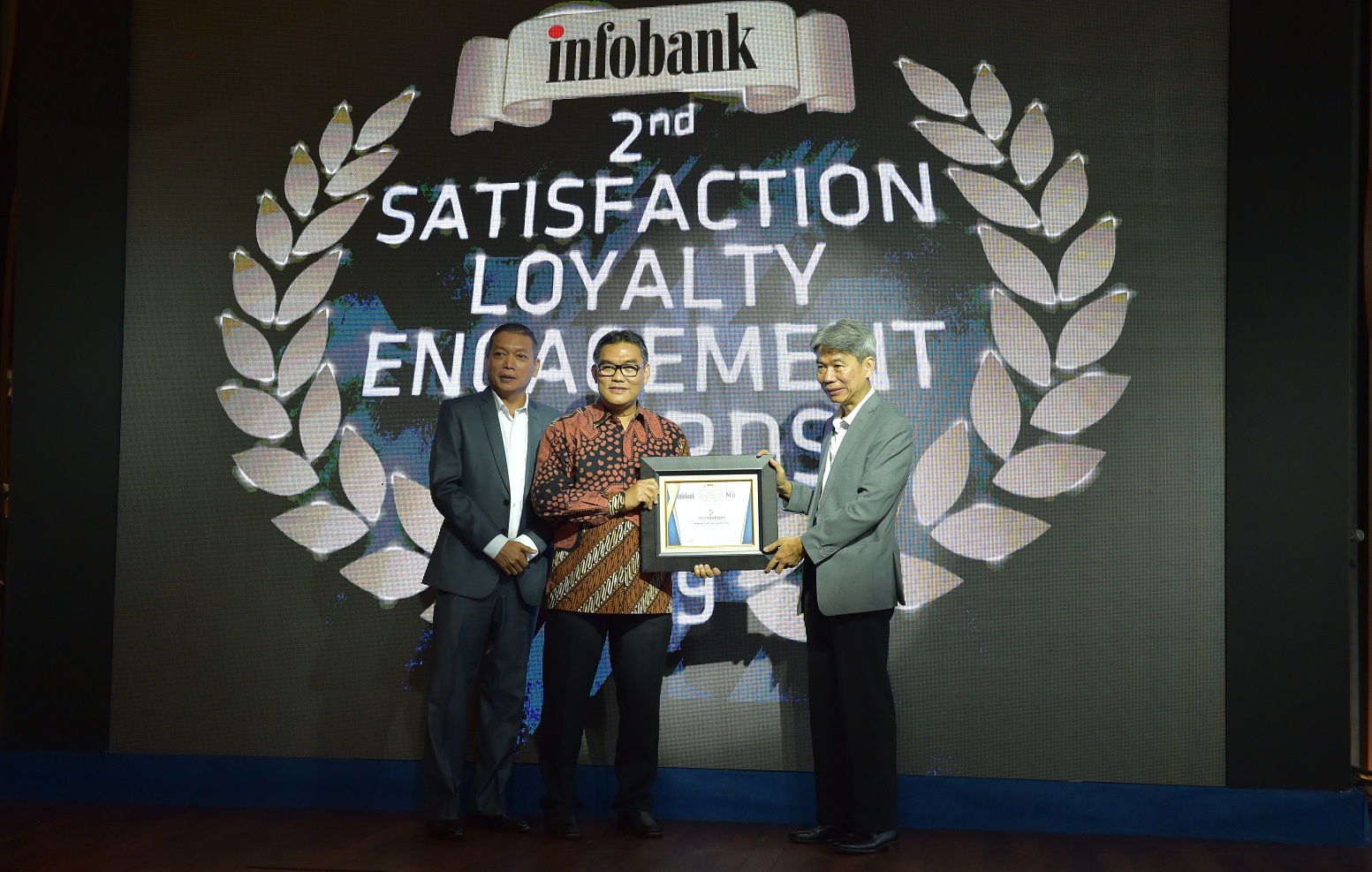 Bank Riau Kepri Sabet 3 Penghargaan Pada Ajang Infobank 2nd Satisfaction Loyalty Engagement Award 2019