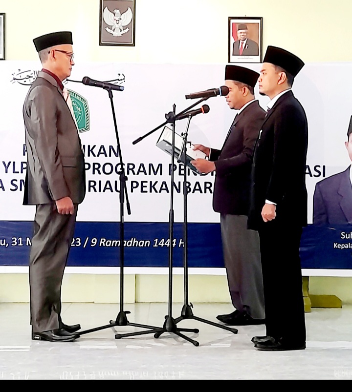 Lantik Kepala SMA Serirama Vokasi YLPI dan SMA YLPI Riau, Prof Nurman Minta Tingkatkan Kualitas Mutu Sekolah