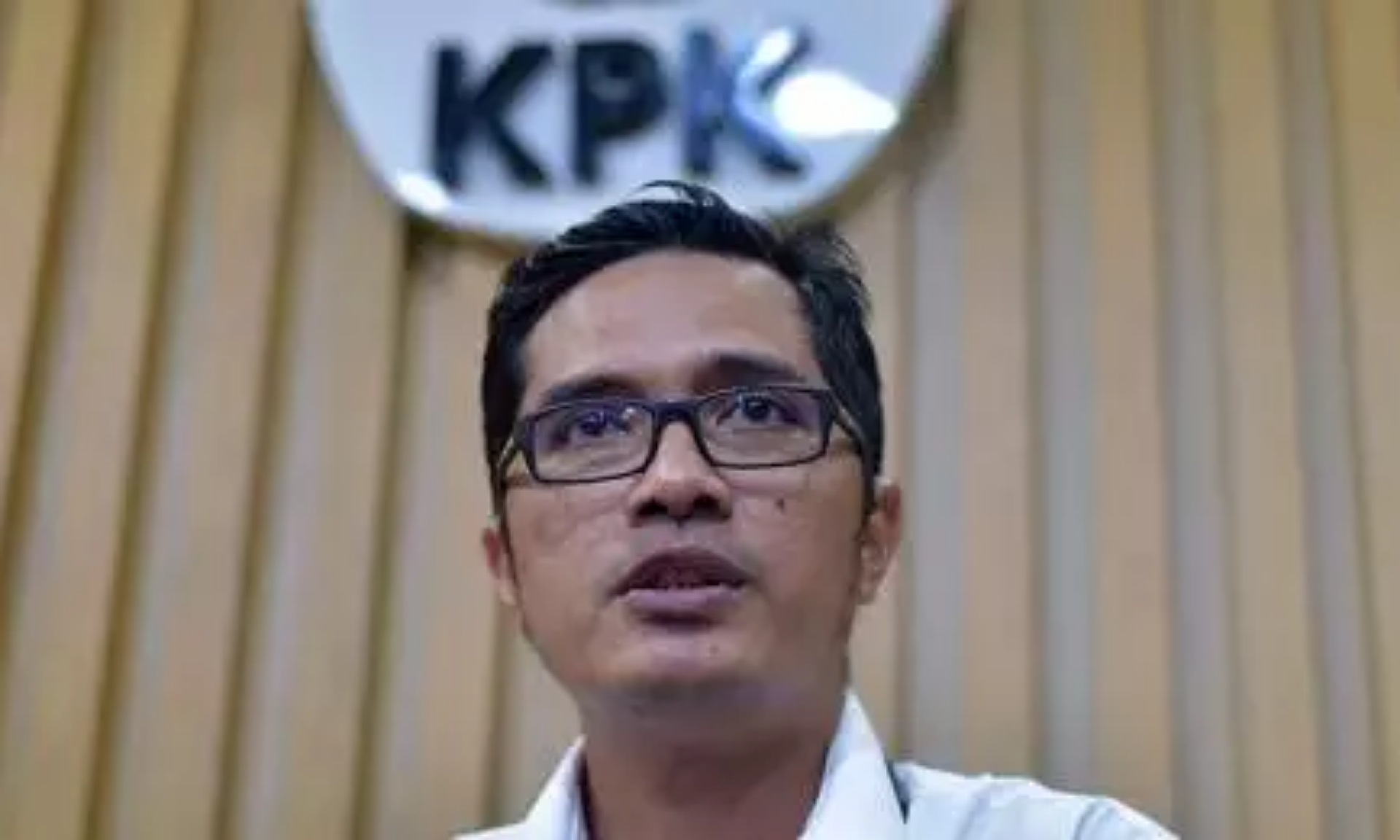 KPK Amankan 6 Orang dan Uang SGD6.000 Saat OTT di Kepri