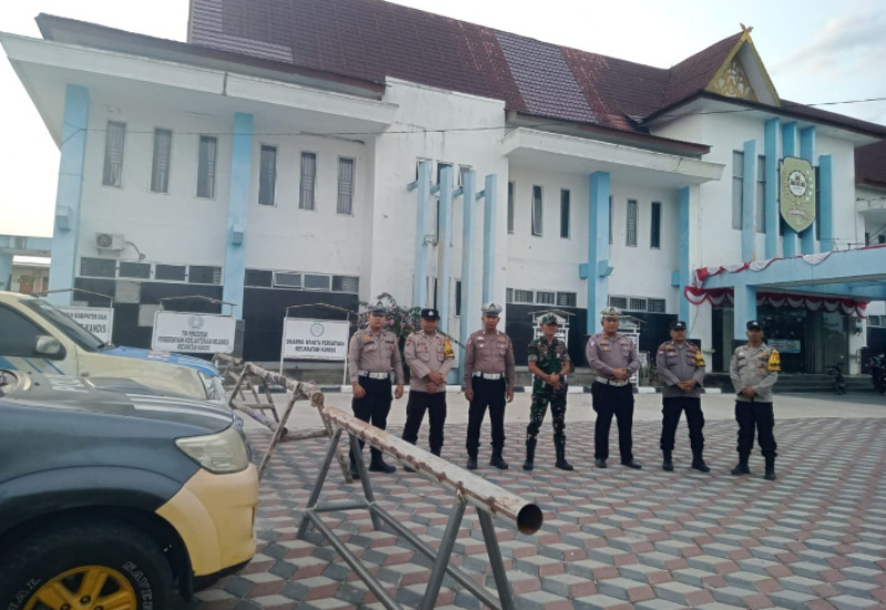 TNI-Polri Gelar Patroli Sinergitas di Kecamatan Kandis, Wujudkan Kamtibmas Aman dan Kondusif