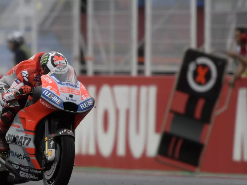 MotoGP: Ducati Desak Lorenzo Adaptasi