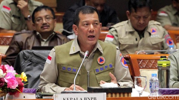 Minta Publik Dukung Kebijakan Atasi Corona, Pemerintah: Jokowi Lokomotifnya
