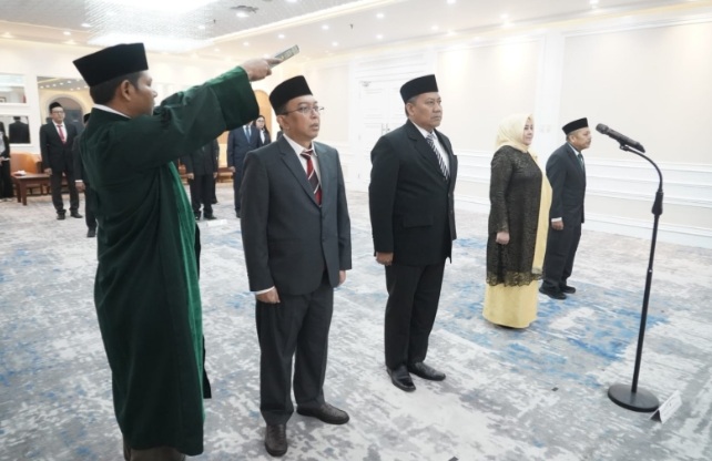 Menag Lantik Kakanwil Riau dan Pejabat Eselon II