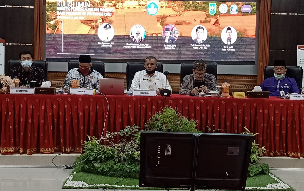 1000 Guru Riau Ikuti Bimtek Pembelajaran Online Daring LPMP Riau, Gubri: Manfaatkan Aplikasi Kecanggihan Teknologi