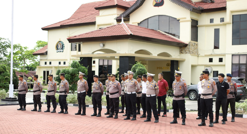 Kapolres Rohil Pimpin Apel Kesiapsiagaan Pengamanan Malam Takbiran Idul Adha 1446 H