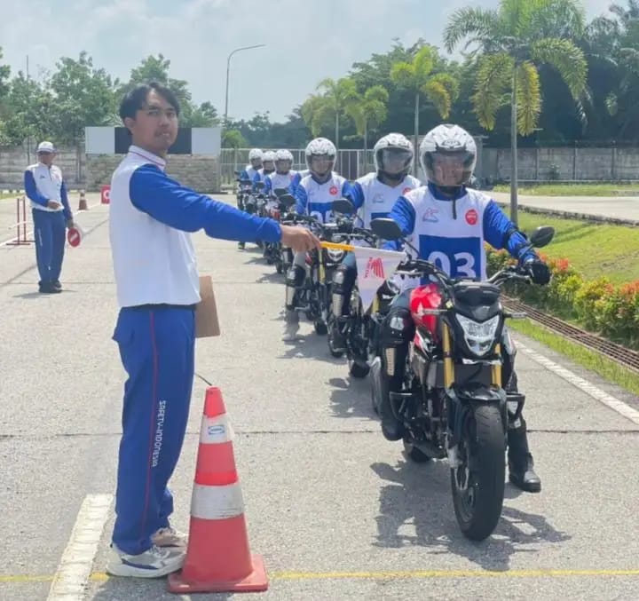 40 Bikers Honda Terbaik Unjuk Kemampuan Berkendara di Safety Riding Regional Competition 2026