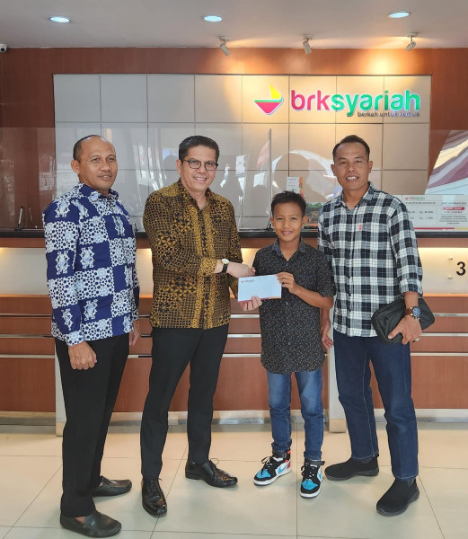 BRK Syariah Berikan Bonus dan Fasilitas Transportasi Kepada Alvino si Togak Luwan Selama di Jakarta