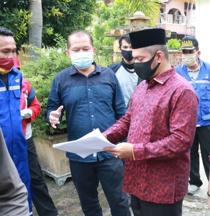 Ketua DPRD Pekanbaru Turun Kelapangan Awasi Penyaluran Bantuan Sembako
